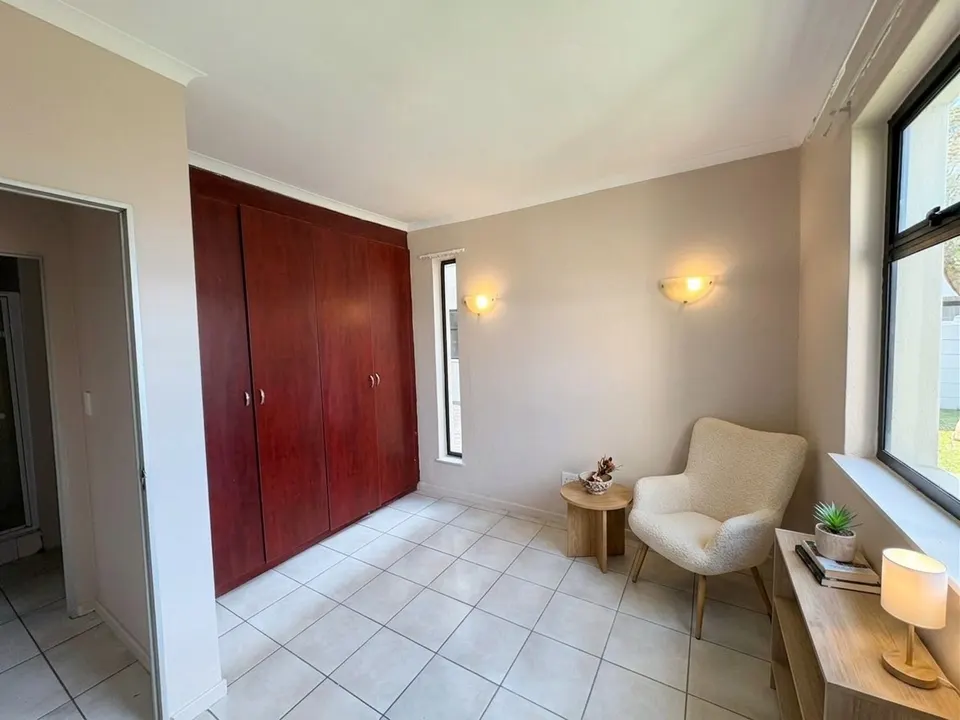 Modern Ground Floor Unit For Sale in Upper East Side, Eveleigh, photo 10 of 15