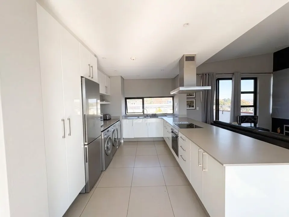 Luxury Fully Furnished 3 Bedroom Penthouse To Rent in Belmont Apartments, Parkmore, photo 6 of 47