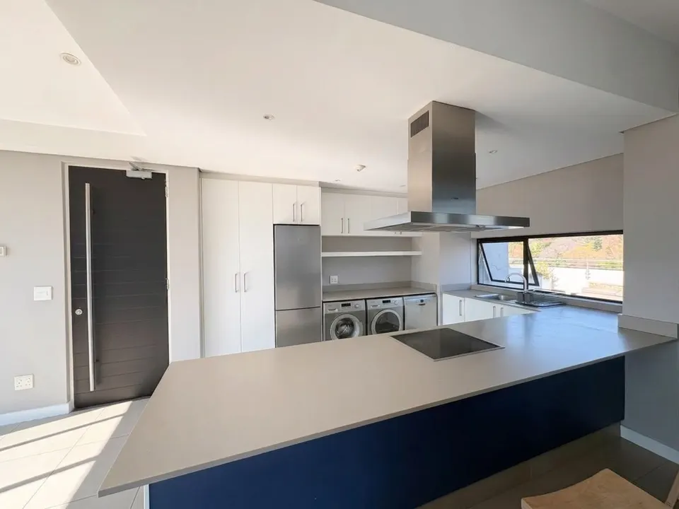 Luxury Fully Furnished 3 Bedroom Penthouse To Rent in Belmont Apartments, Parkmore, photo 7 of 47