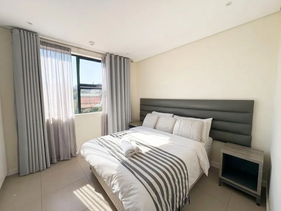 Luxury Fully Furnished 3 Bedroom Penthouse To Rent in Belmont Apartments, Parkmore, photo 16 of 47