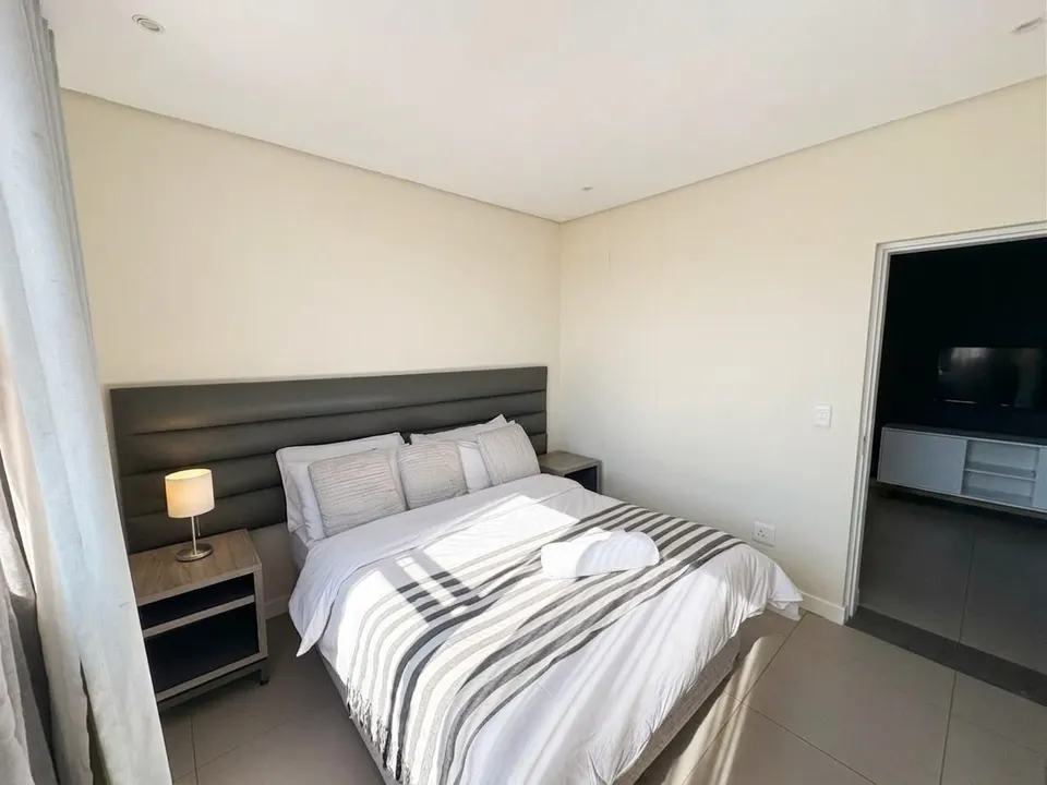 Luxury Fully Furnished 3 Bedroom Penthouse To Rent in Belmont Apartments, Parkmore, photo 17 of 47