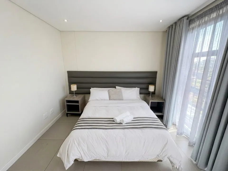 Luxury Fully Furnished 3 Bedroom Penthouse To Rent in Belmont Apartments, Parkmore, photo 26 of 47