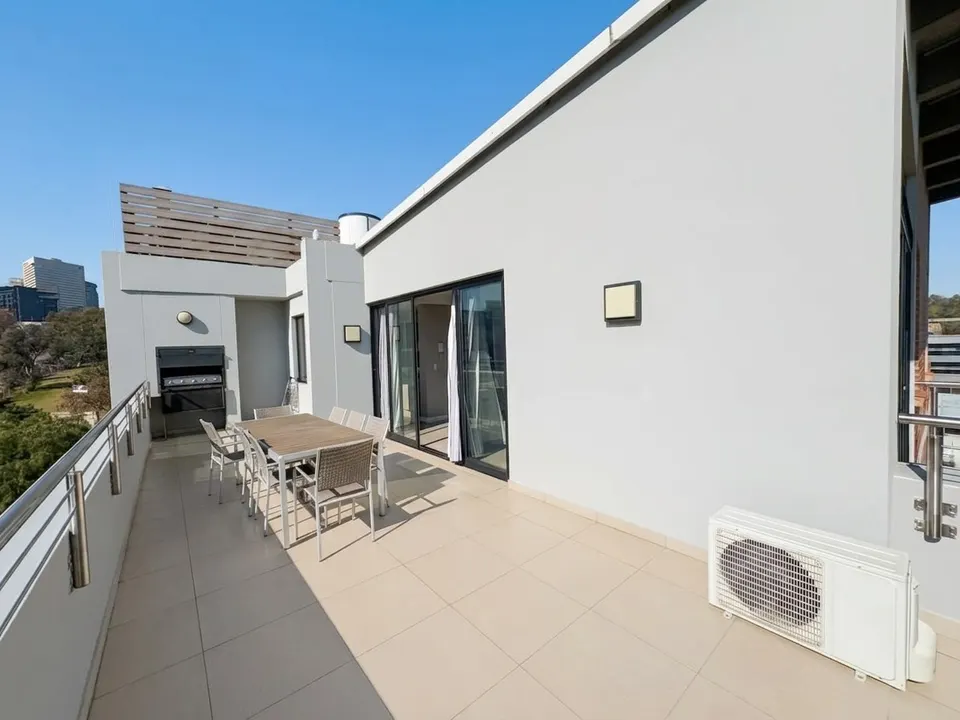 Luxury Fully Furnished 3 Bedroom Penthouse To Rent in Belmont Apartments, Parkmore, photo 35 of 47