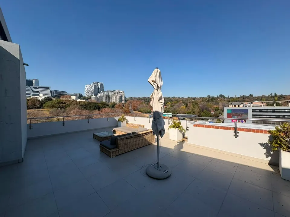Luxury Fully Furnished 3 Bedroom Penthouse To Rent in Belmont Apartments, Parkmore, photo 39 of 47
