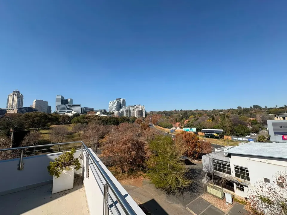 Luxury Fully Furnished 3 Bedroom Penthouse To Rent in Belmont Apartments, Parkmore, photo 44 of 47