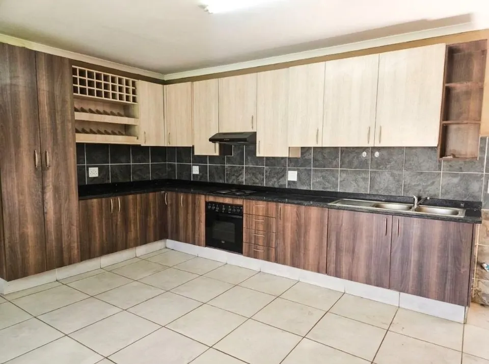 Charming 2 Bedroom Home To Rent in Fairleads, Benoni, photo 4 of 16