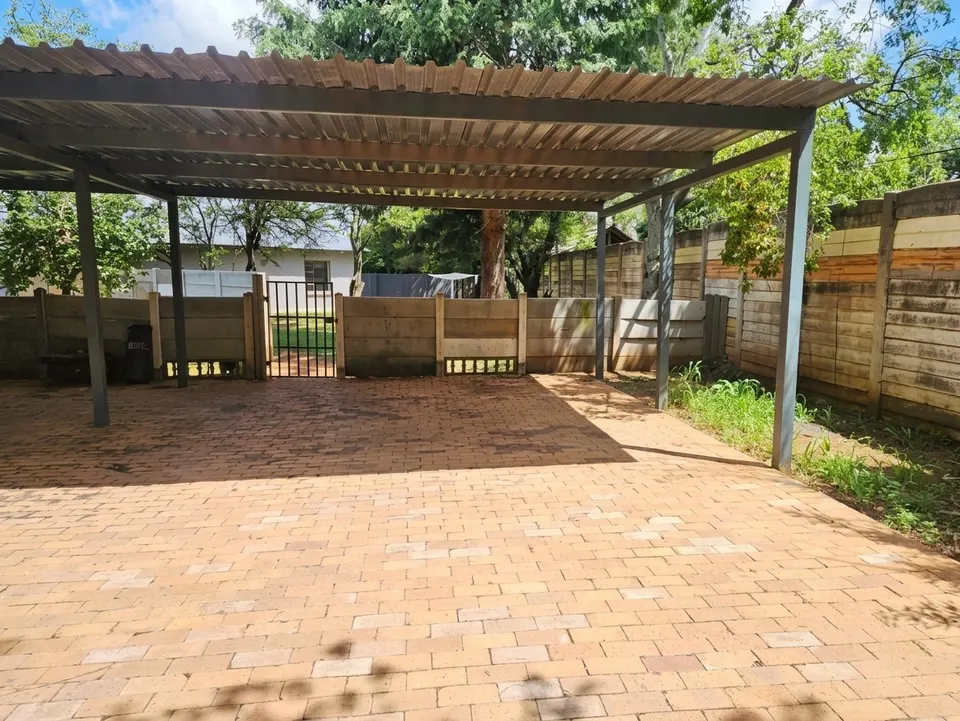 Charming 2 Bedroom Home To Rent in Fairleads, Benoni, photo 16 of 16