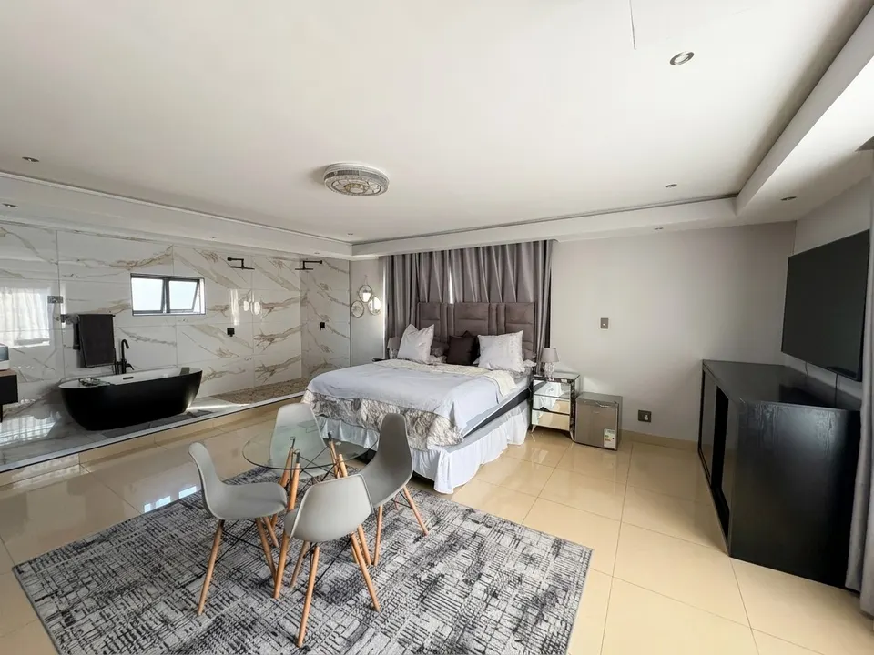Exceptional 5 Bedroom Family Home To Rent in Norkem Park, Kempton Park – Designed for Spacious Living & Entertaining, photo 14 of 35