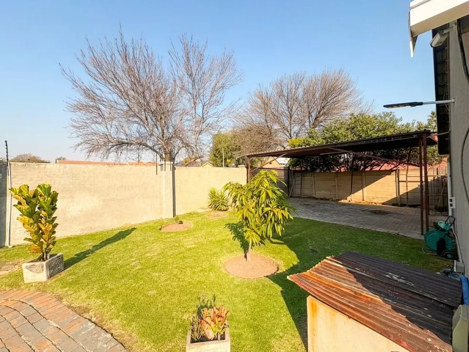 Exceptional 5 Bedroom Family Home To Rent in Norkem Park, Kempton Park – Designed for Spacious Living & Entertaining, photo 32 of 35