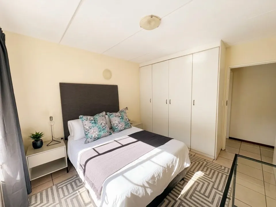 Modern 2 Bedroom Ground Floor Apartment For Sale in Golden Oaks, Comet, photo 6 of 14