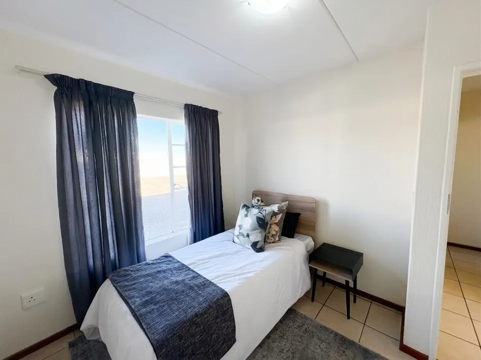Modern 2 Bedroom Ground Floor Apartment For Sale in Golden Oaks, Comet, photo 7 of 14