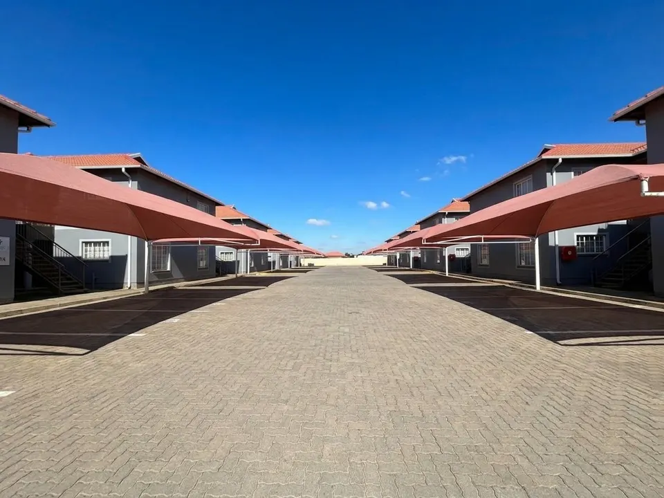 Modern 2 Bedroom Ground Floor Apartment For Sale in Golden Oaks, Comet, photo 13 of 14