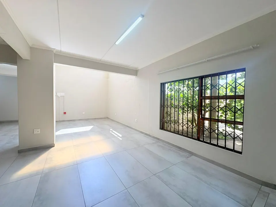 Spacious 3 Bedroom Family Home To Rent in Lakefield, Benoni, photo 12 of 25