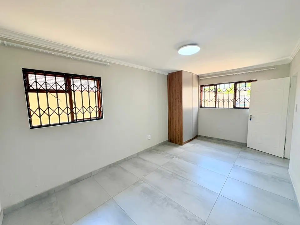 Spacious 3 Bedroom Family Home To Rent in Lakefield, Benoni, photo 21 of 25