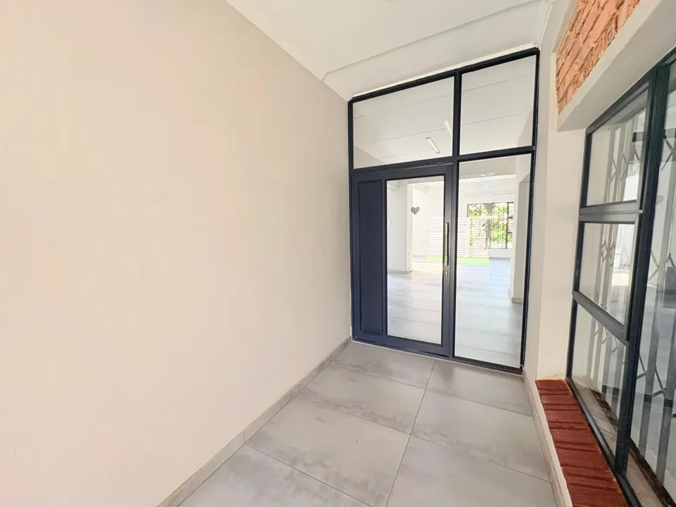 Spacious 3 Bedroom Family Home To Rent in Lakefield, Benoni, photo 23 of 25