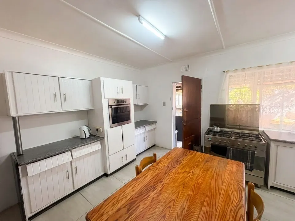 Spacious Family Home with Separate Flatlet For Sale in Dalpark Proper, photo 4 of 26