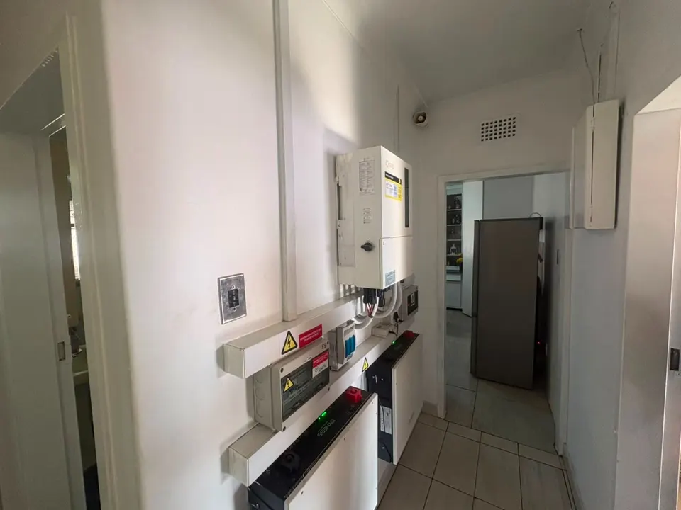 Spacious Family Home with Separate Flatlet For Sale in Dalpark Proper, photo 8 of 26
