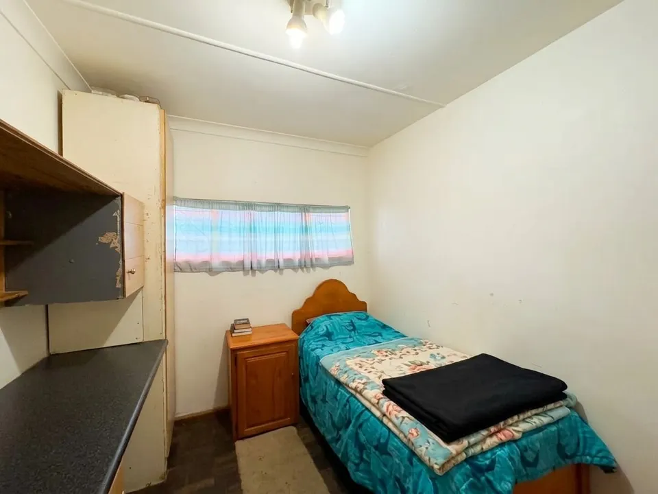 Spacious Family Home with Separate Flatlet For Sale in Dalpark Proper, photo 21 of 26
