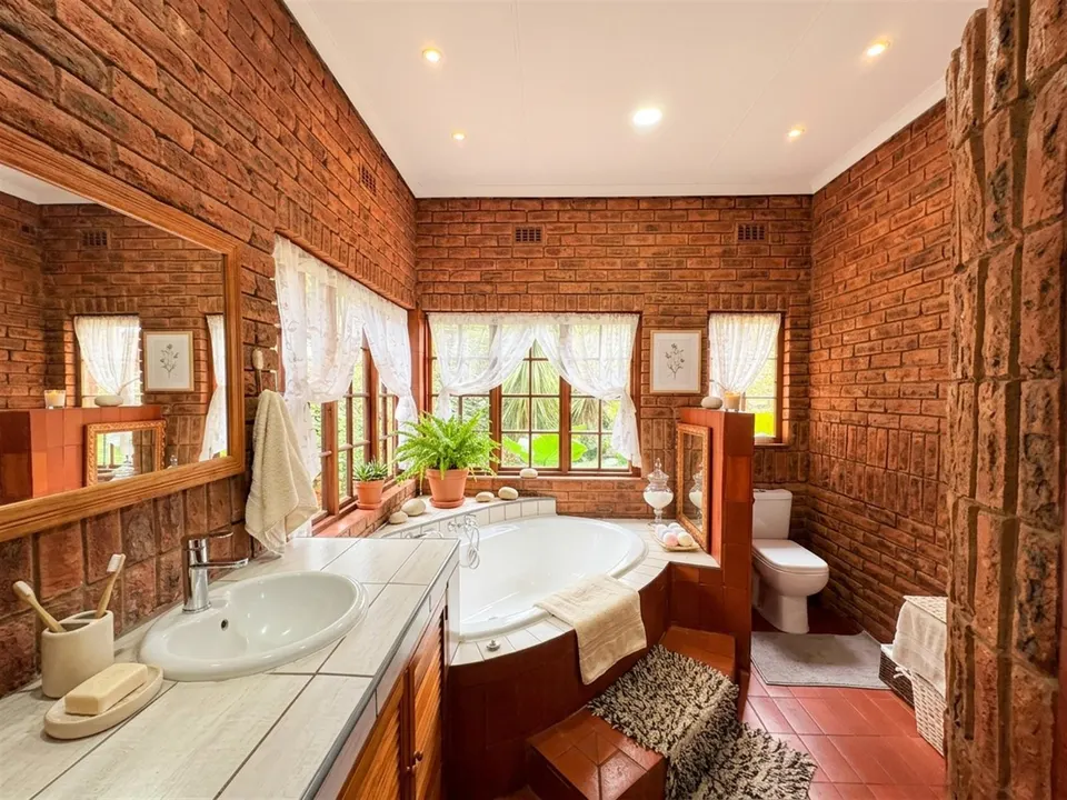 Exceptional 1.2 Hectare Smallholding For Sale in Bredell, Kempton Park, photo 24 of 44