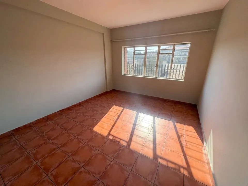 Affordable Ground Floor 1 Bedroom Apartments for Sale in Springbok Court, Benoni, photo 4 of 11