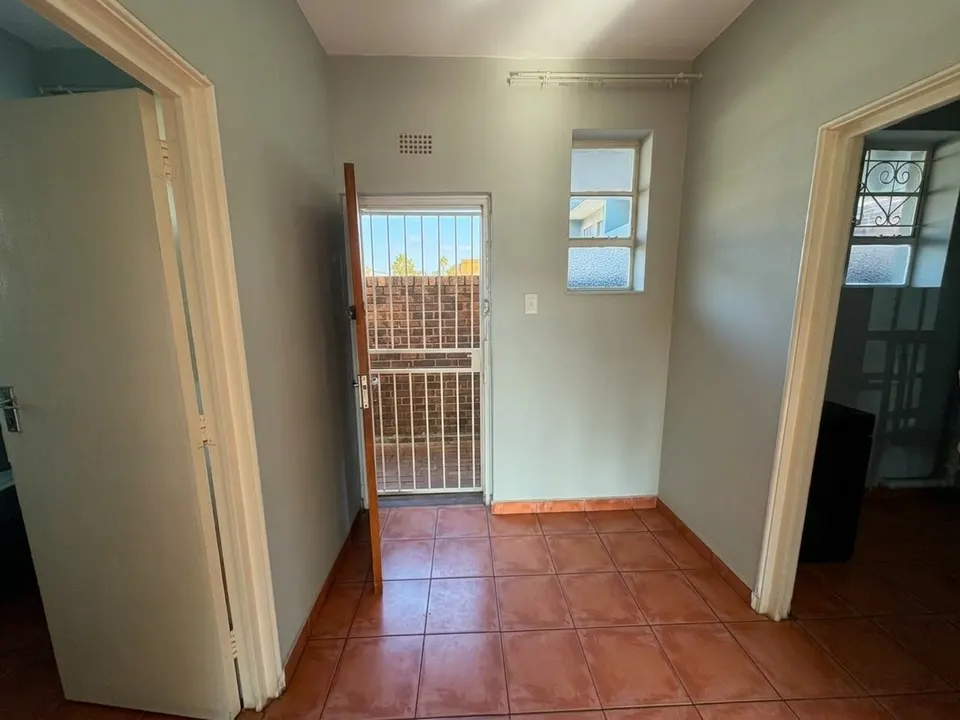 Affordable Ground Floor 1 Bedroom Apartments for Sale in Springbok Court, Benoni, photo 11 of 11