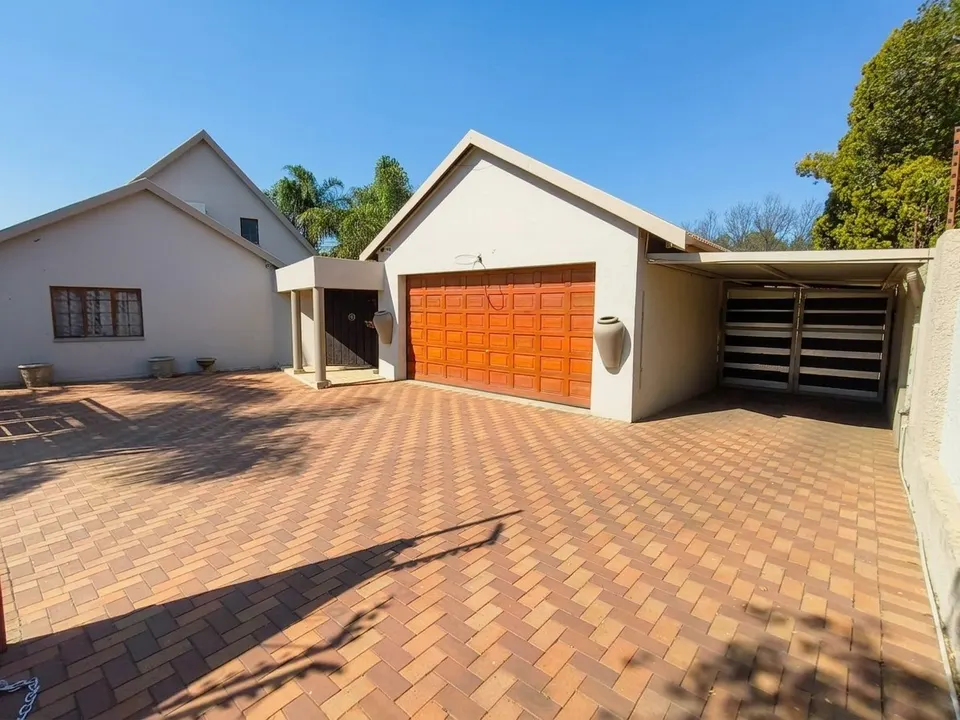 Exceptional 4 Bedroom Home To Rent – Perfect for Airbnb, Boutique Guesthouse, Corporate Accommodation or Large Family Living, photo 1 of 46