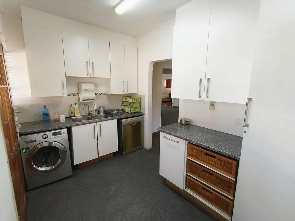 Exceptional 4 Bedroom Home To Rent – Perfect for Airbnb, Boutique Guesthouse, Corporate Accommodation or Large Family Living, photo 6 of 46