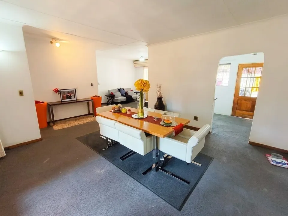 Exceptional 4 Bedroom Home To Rent – Perfect for Airbnb, Boutique Guesthouse, Corporate Accommodation or Large Family Living, photo 9 of 46