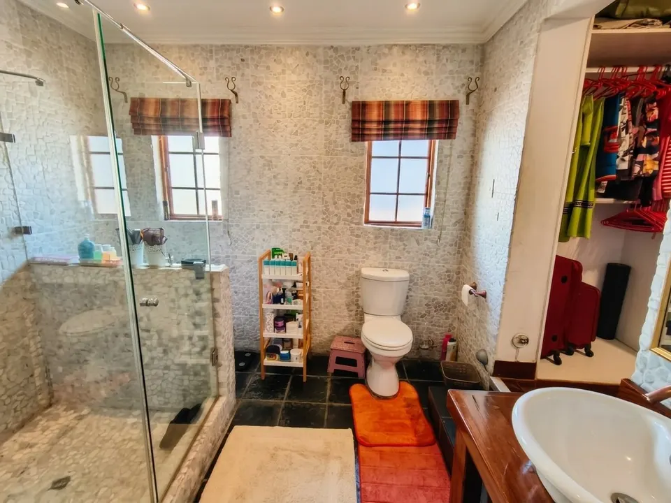 Exceptional 4 Bedroom Home To Rent – Perfect for Airbnb, Boutique Guesthouse, Corporate Accommodation or Large Family Living, photo 31 of 46