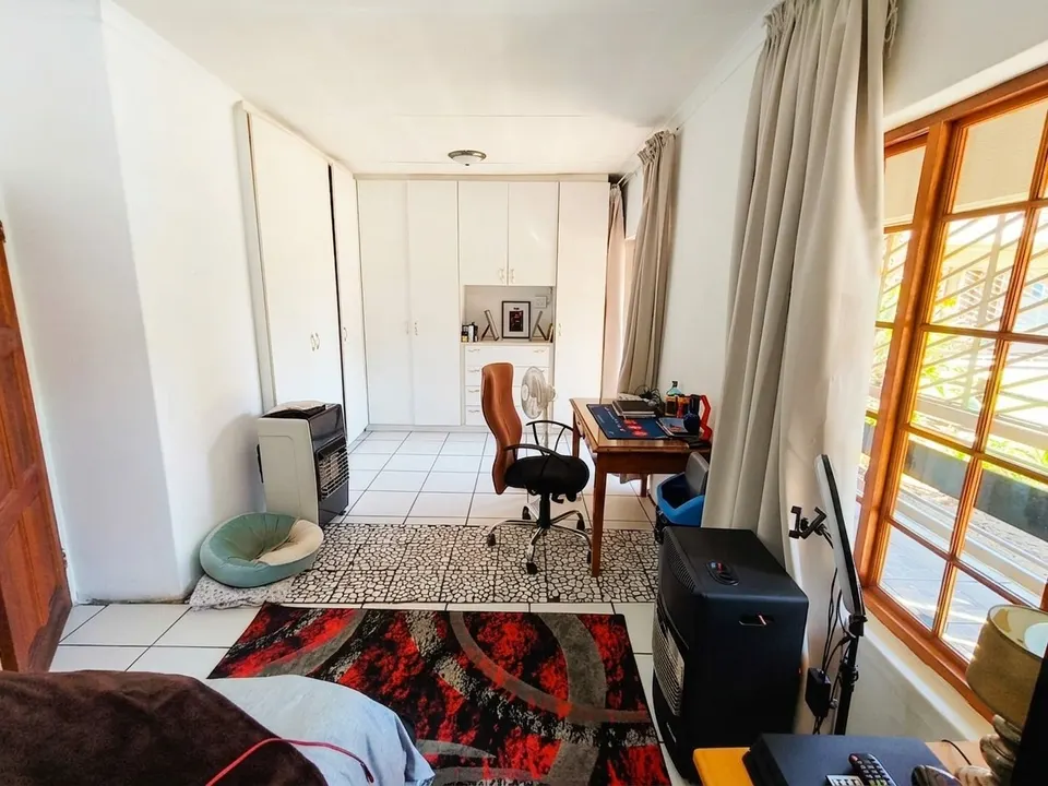 Exceptional 4 Bedroom Home To Rent – Perfect for Airbnb, Boutique Guesthouse, Corporate Accommodation or Large Family Living, photo 34 of 46