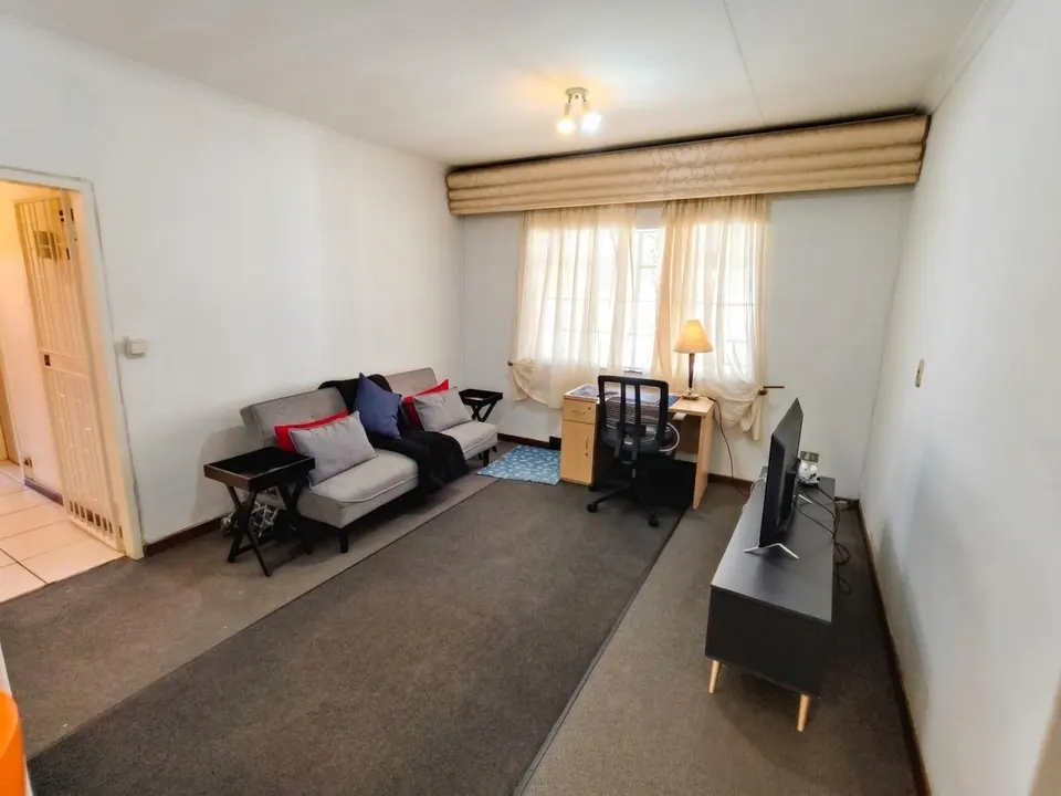 Exceptional 4 Bedroom Home To Rent – Perfect for Airbnb, Boutique Guesthouse, Corporate Accommodation or Large Family Living, photo 35 of 46