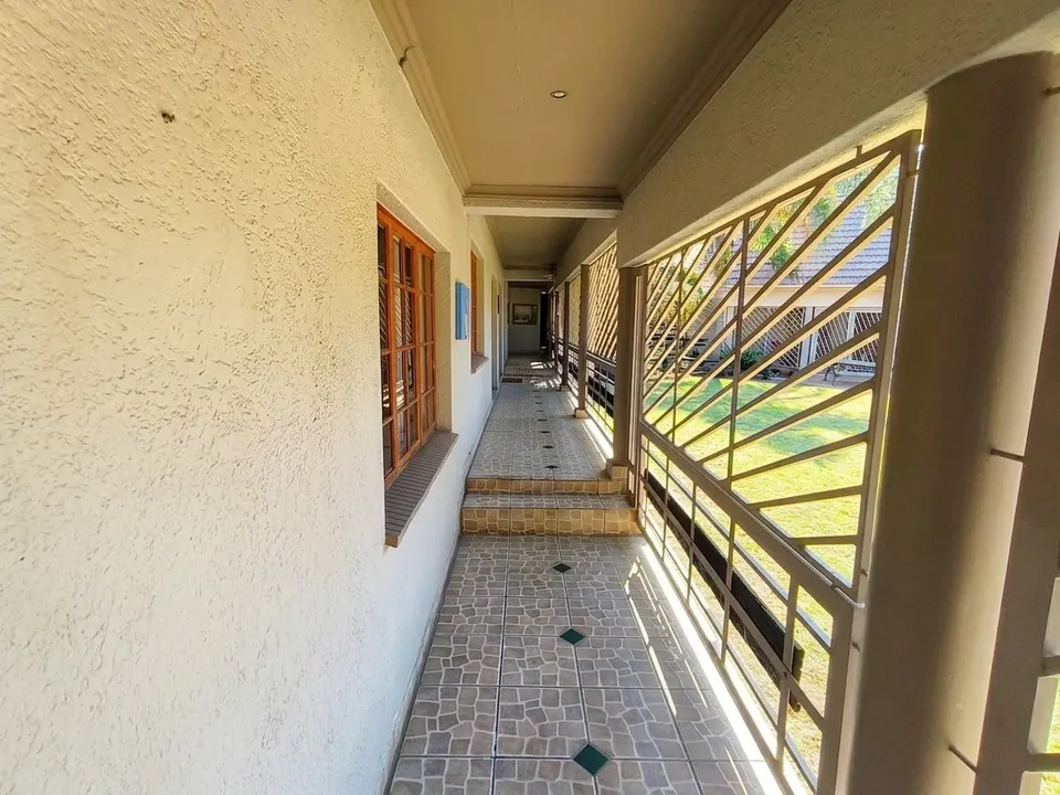 Exceptional 4 Bedroom Home To Rent – Perfect for Airbnb, Boutique Guesthouse, Corporate Accommodation or Large Family Living, photo 39 of 46