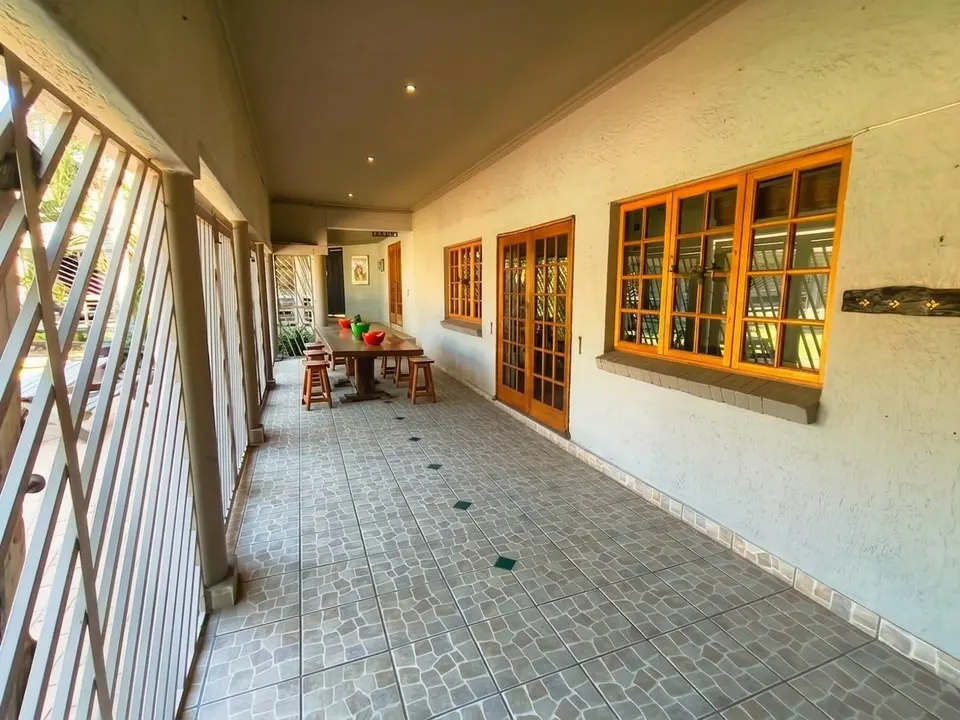 Exceptional 4 Bedroom Home To Rent – Perfect for Airbnb, Boutique Guesthouse, Corporate Accommodation or Large Family Living, photo 40 of 46