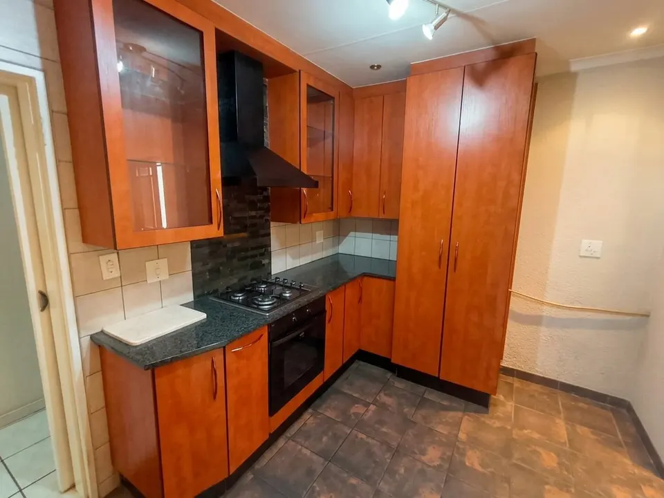 Modern 3 Bedroom house To Rent in Van Riebeeck Park, Kempton Park, photo 3 of 23