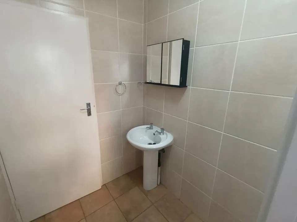 Modern 3 Bedroom house To Rent in Van Riebeeck Park, Kempton Park, photo 22 of 23