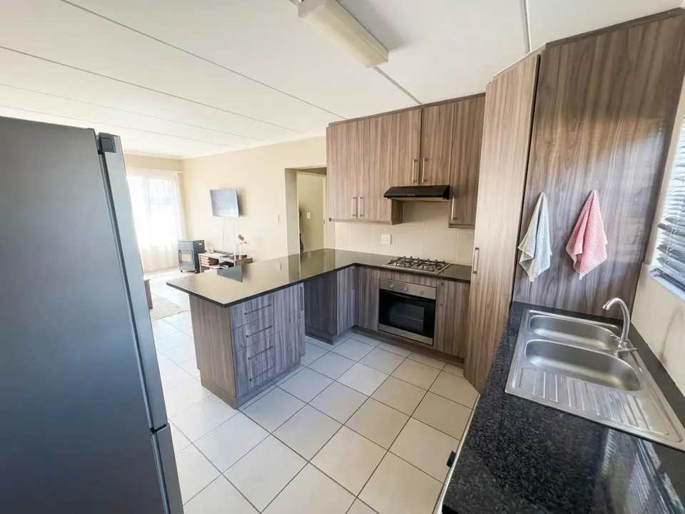 Modern 2 Bedroom Ground Floor Apartment For Sale in RynfieldZ, Rynfield – Private Garden, photo 2 of 16