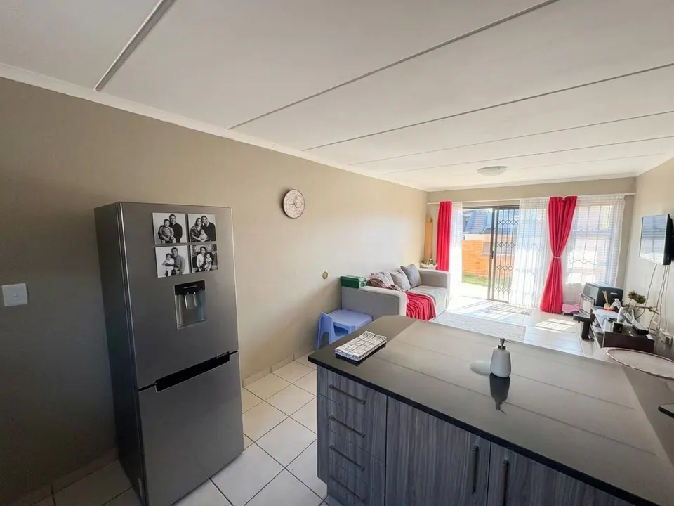 Modern 2 Bedroom Ground Floor Apartment For Sale in RynfieldZ, Rynfield – Private Garden, photo 3 of 16