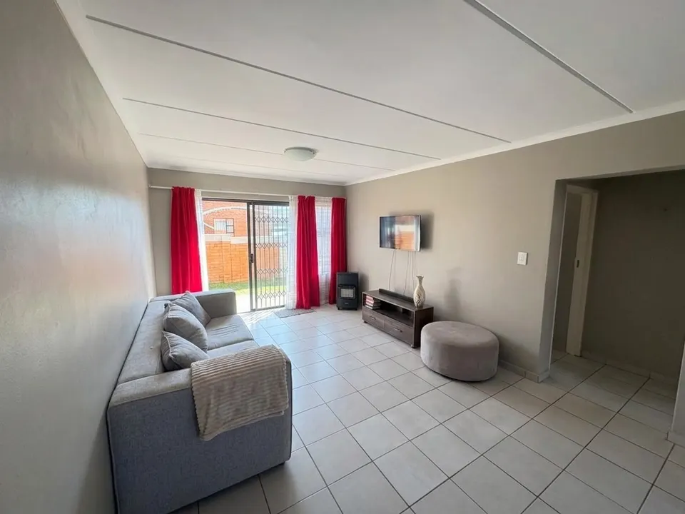 Modern 2 Bedroom Ground Floor Apartment For Sale in RynfieldZ, Rynfield – Private Garden, photo 4 of 16