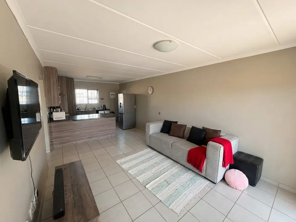 Modern 2 Bedroom Ground Floor Apartment For Sale in RynfieldZ, Rynfield – Private Garden, photo 5 of 16
