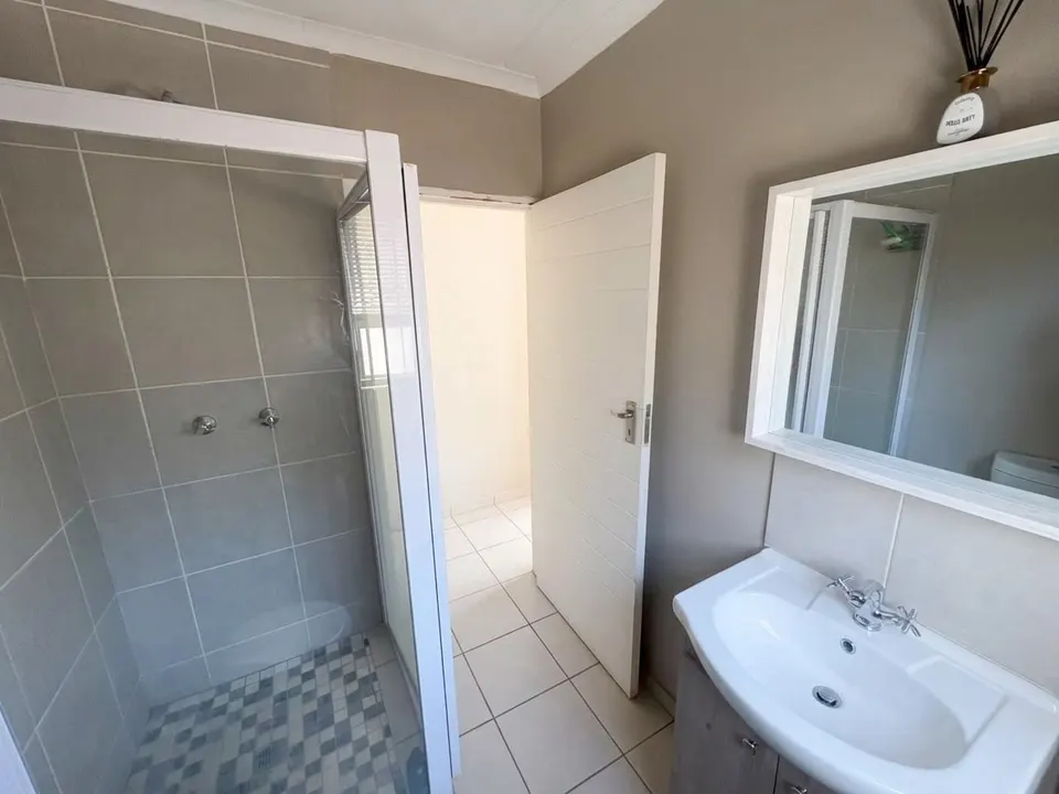 Modern 2 Bedroom Ground Floor Apartment For Sale in RynfieldZ, Rynfield – Private Garden, photo 9 of 16
