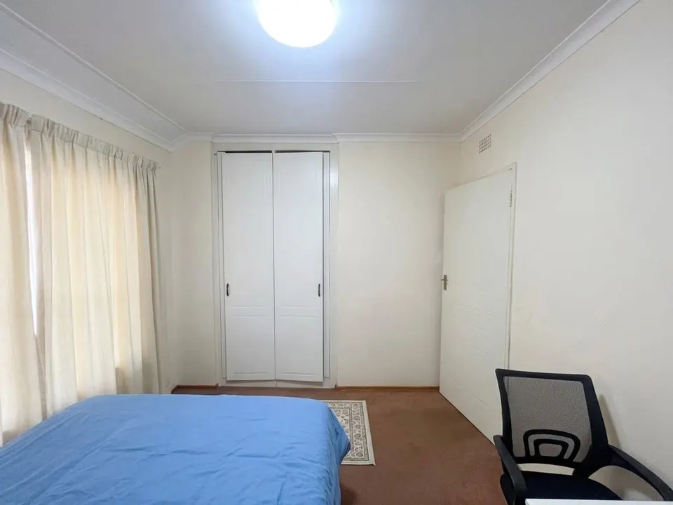 Spacious 5 Bedroom Family Home To Rent in Van Riebeeck Park - Secure Boomed-Off Area with Flatlet, photo 17 of 25