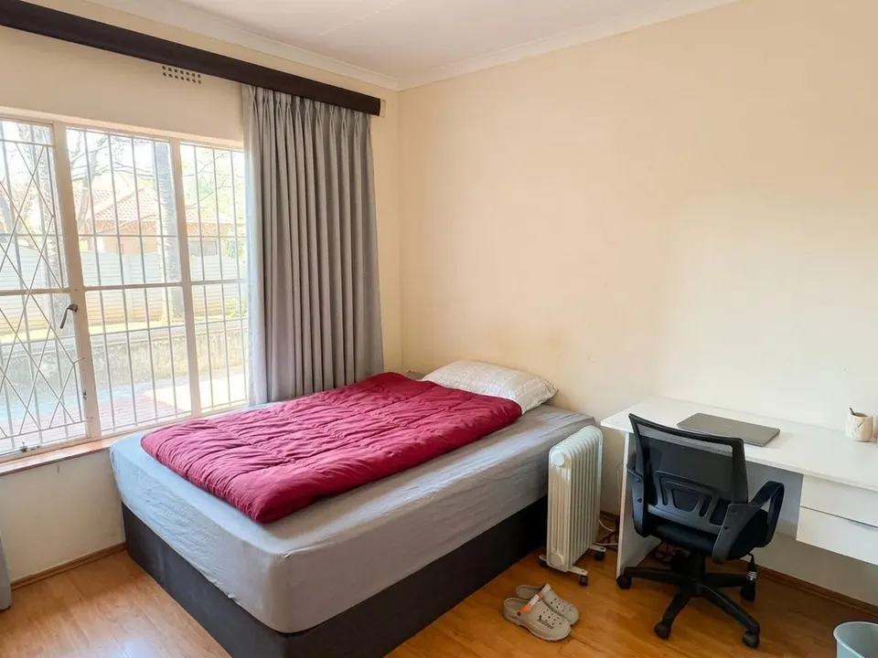 Spacious 5 Bedroom Family Home To Rent in Van Riebeeck Park - Secure Boomed-Off Area with Flatlet, photo 18 of 25