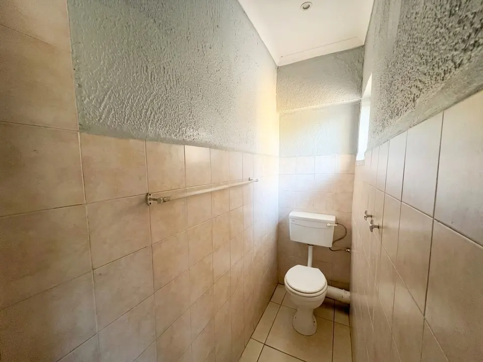 Spacious 5 Bedroom Family Home To Rent in Van Riebeeck Park - Secure Boomed-Off Area with Flatlet, photo 23 of 25