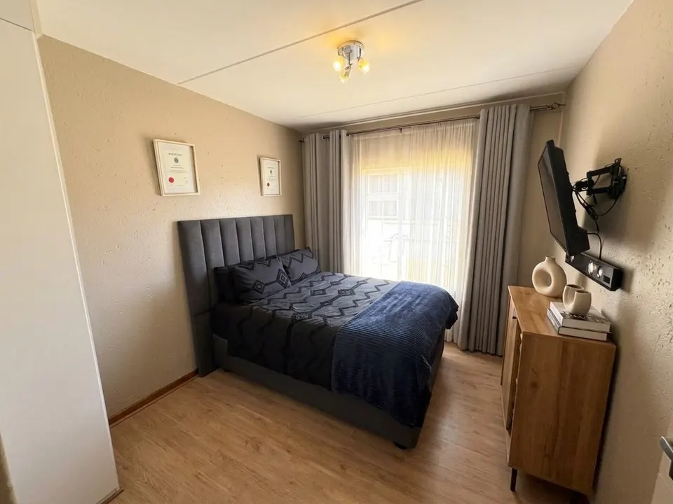 Beautifully Renovated 2 Bedroom Ground-Floor Apartment For Sale in Santo Domingo – Modern, Secure & Move-In Ready, photo 6 of 12