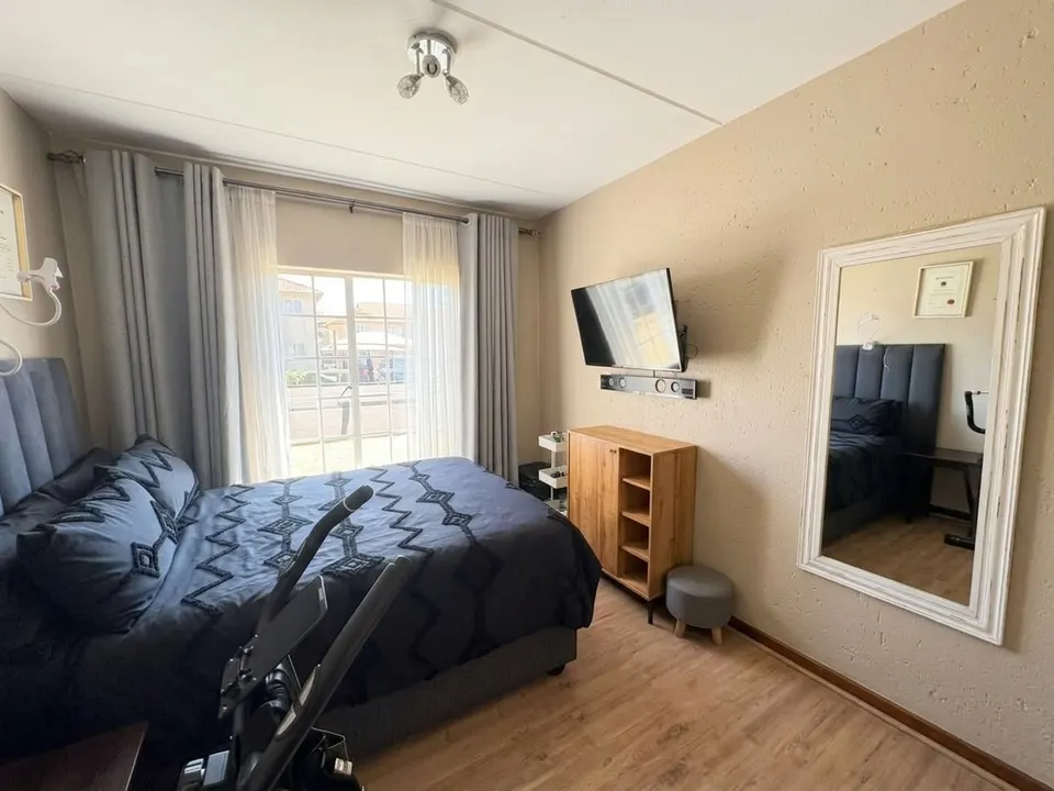 Beautifully Renovated 2 Bedroom Ground-Floor Apartment For Sale in Santo Domingo – Modern, Secure & Move-In Ready, photo 7 of 12