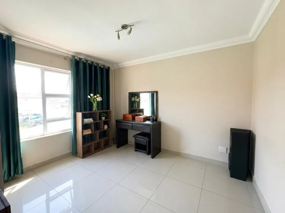 MODERN 3-BEDROOM TOWNHOUSE FOR SALE IN FOREST GLEN, MOREHILL, photo 14 of 20