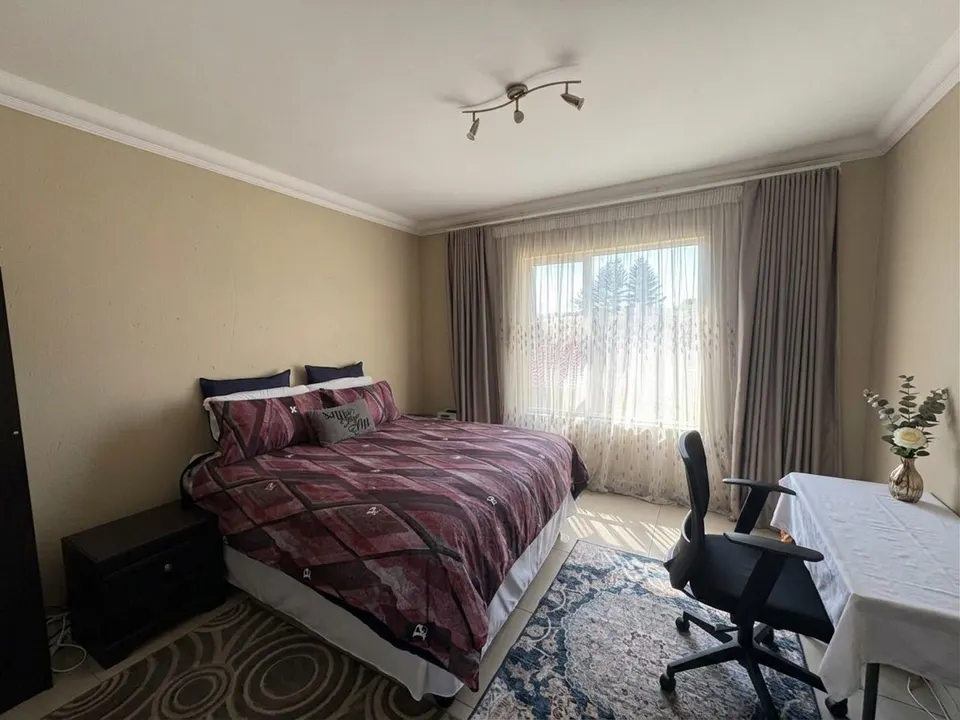 MODERN 3-BEDROOM TOWNHOUSE FOR SALE IN FOREST GLEN, MOREHILL, photo 15 of 20