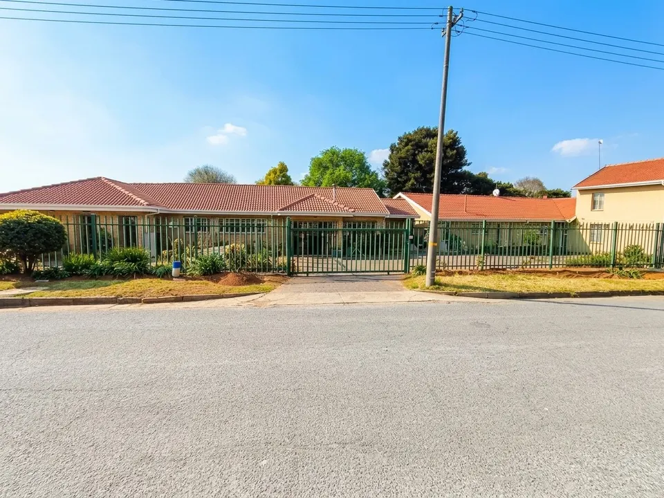Business Zoned Property For Sale in Carenvale, Roodepoort - A Rare Residential and Commercial Find, photo 1 of 41