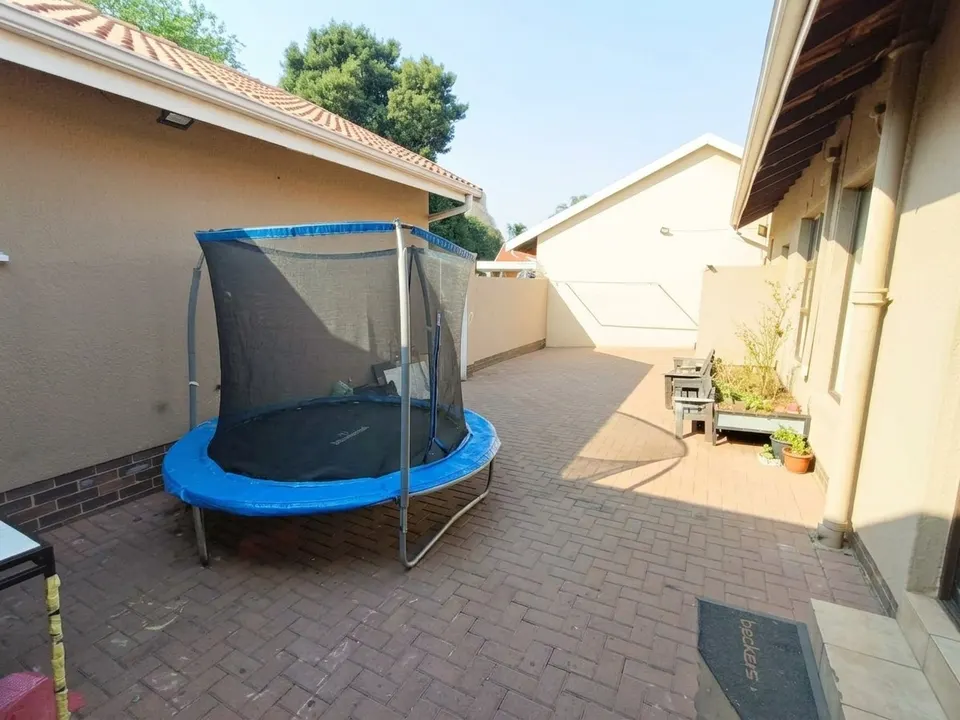 Business Zoned Property For Sale in Carenvale, Roodepoort - A Rare Residential and Commercial Find, photo 25 of 41