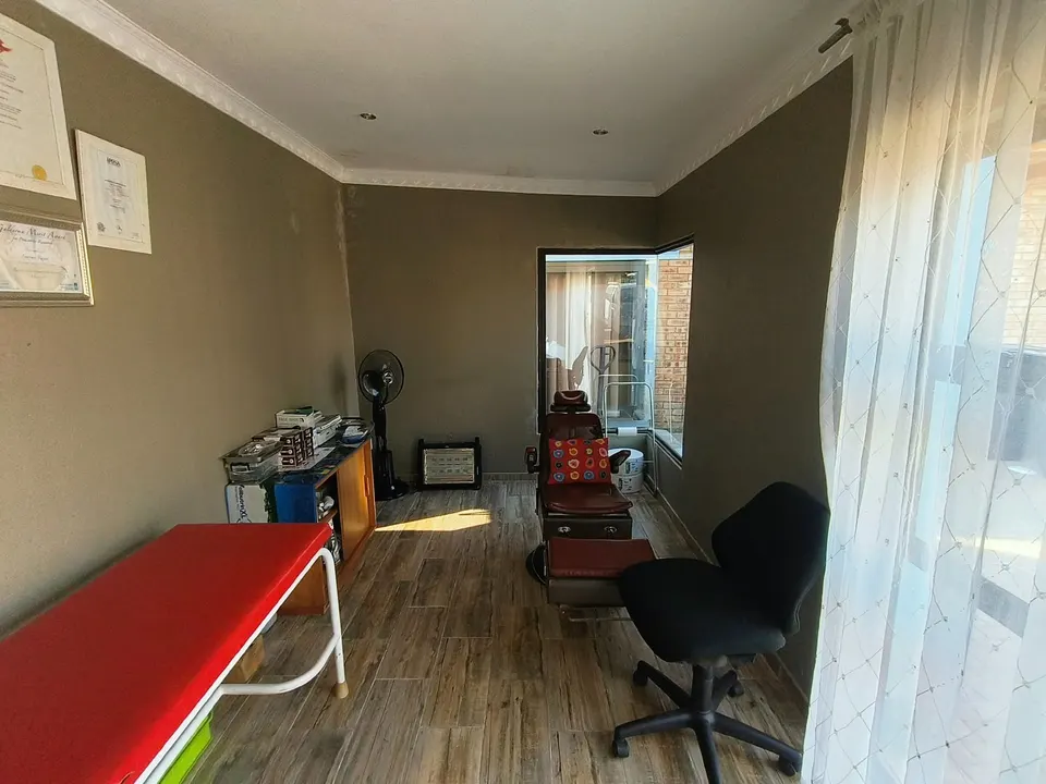 Business Zoned Property For Sale in Carenvale, Roodepoort - A Rare Residential and Commercial Find, photo 30 of 41